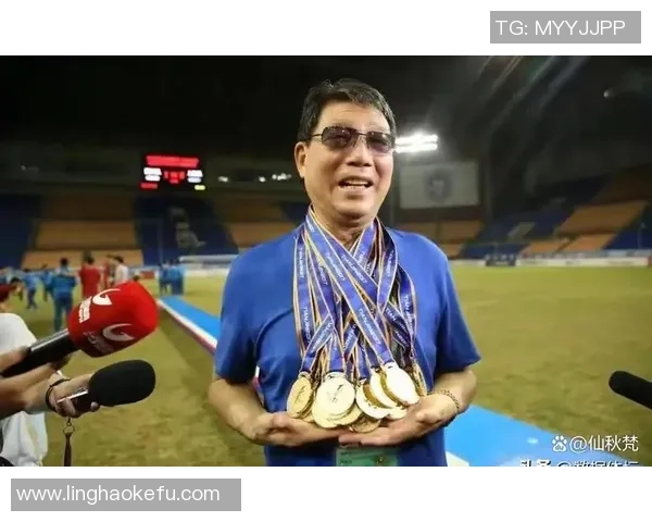 徐根宝强调上海U20队伍需以成绩为导向克服困难实现竞技突破 徐根宝强调上海U20队伍需以成绩为导向克服困难实现竞技突破