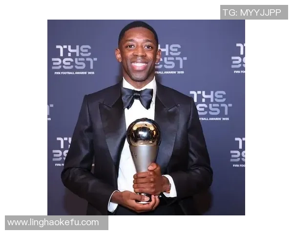 登贝莱今日正常参加训练状态良好未见不适迹象 登贝莱今日正常参加训练状态良好未见不适迹象