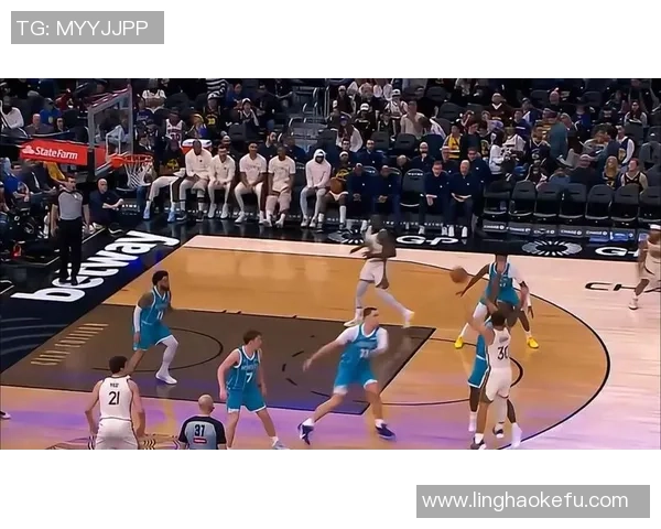 克莱三分火力全开轰23分助勇士续航展现强大实力