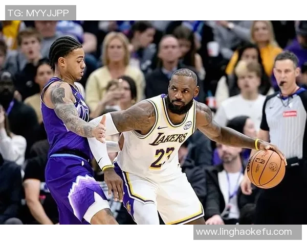 詹姆斯缺阵谁来扛防守大旗雷迪克推荐艾顿斯玛特和文森特