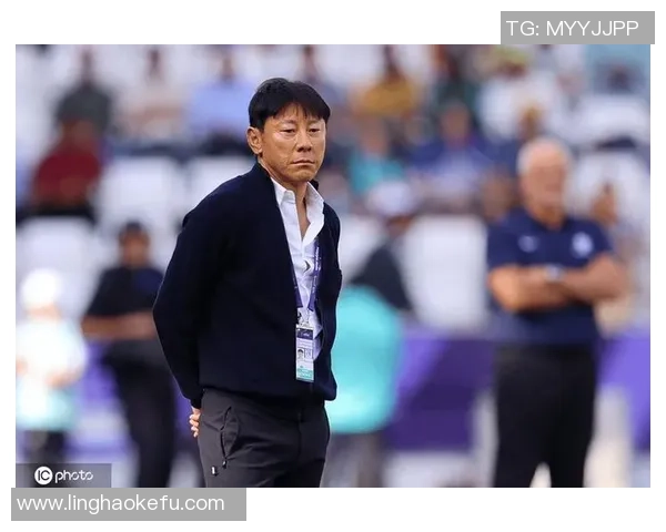 蔚山现代主帅申台龙上任仅65天即遭解职球队战绩不佳引发关注