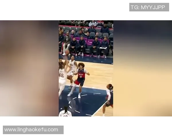 加兰半场表现出色12投5中贡献11分3助攻且零失误状态在线